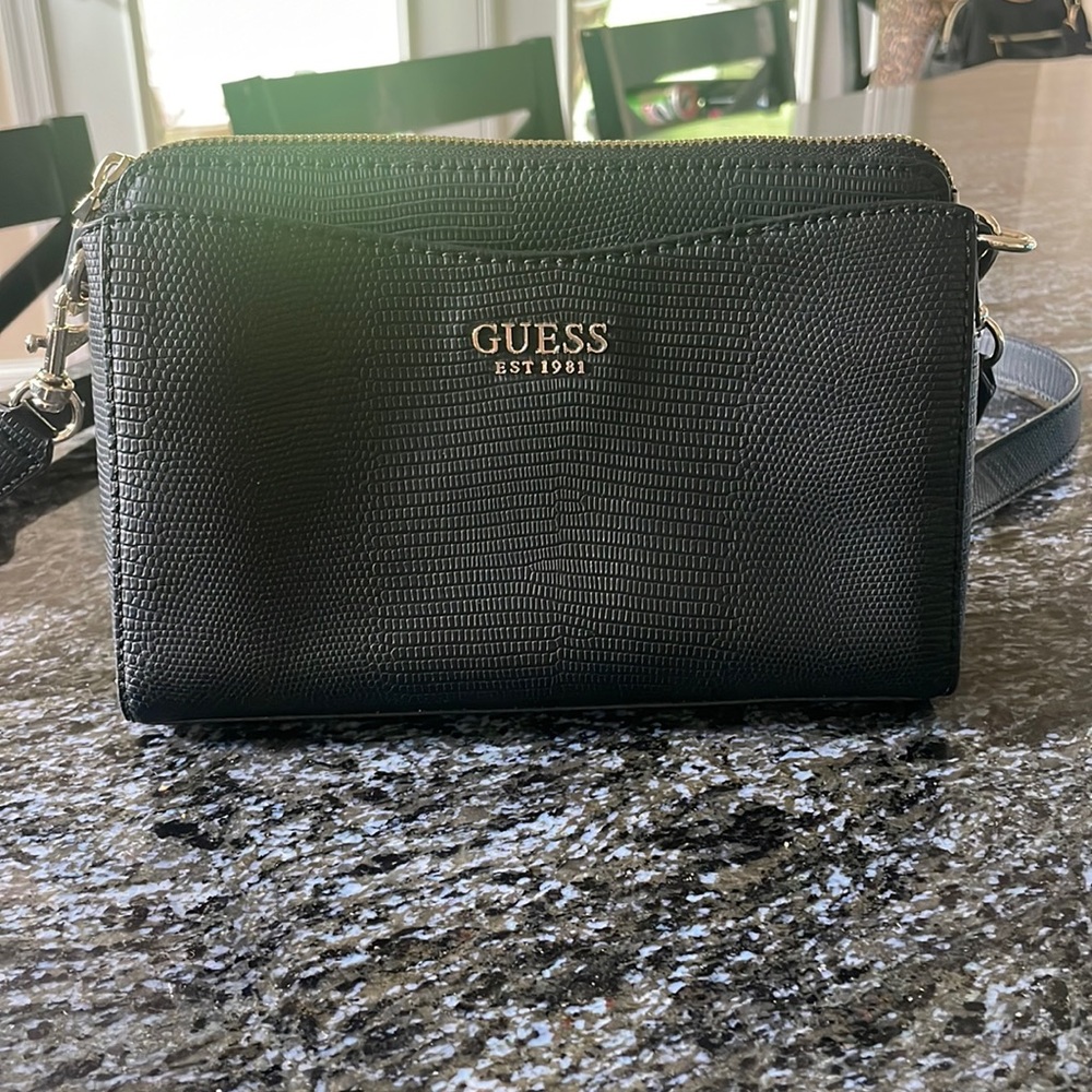 Guess Crossbody